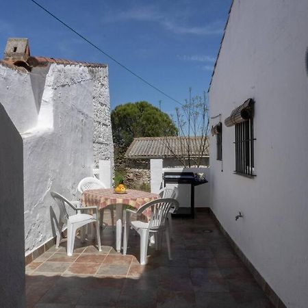 Апартаменты Casa Tipica Extremena Челес Экстерьер фото