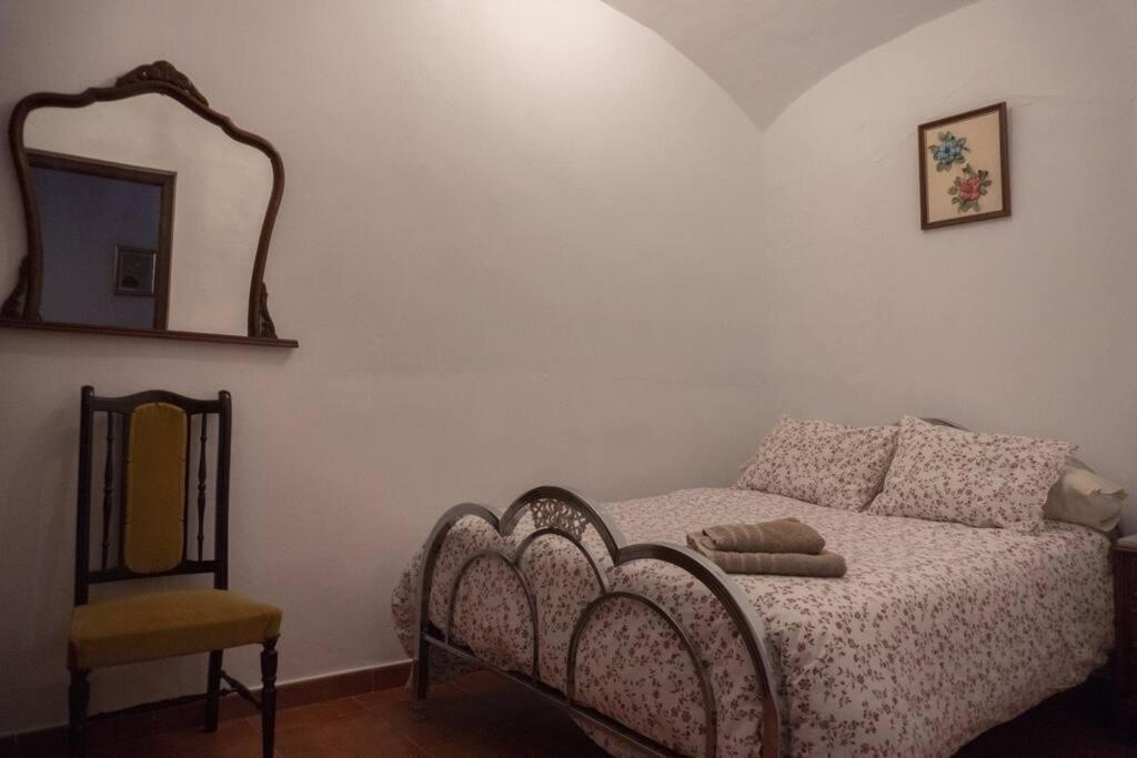 Апартаменты Casa Tipica Extremena Челес Экстерьер фото